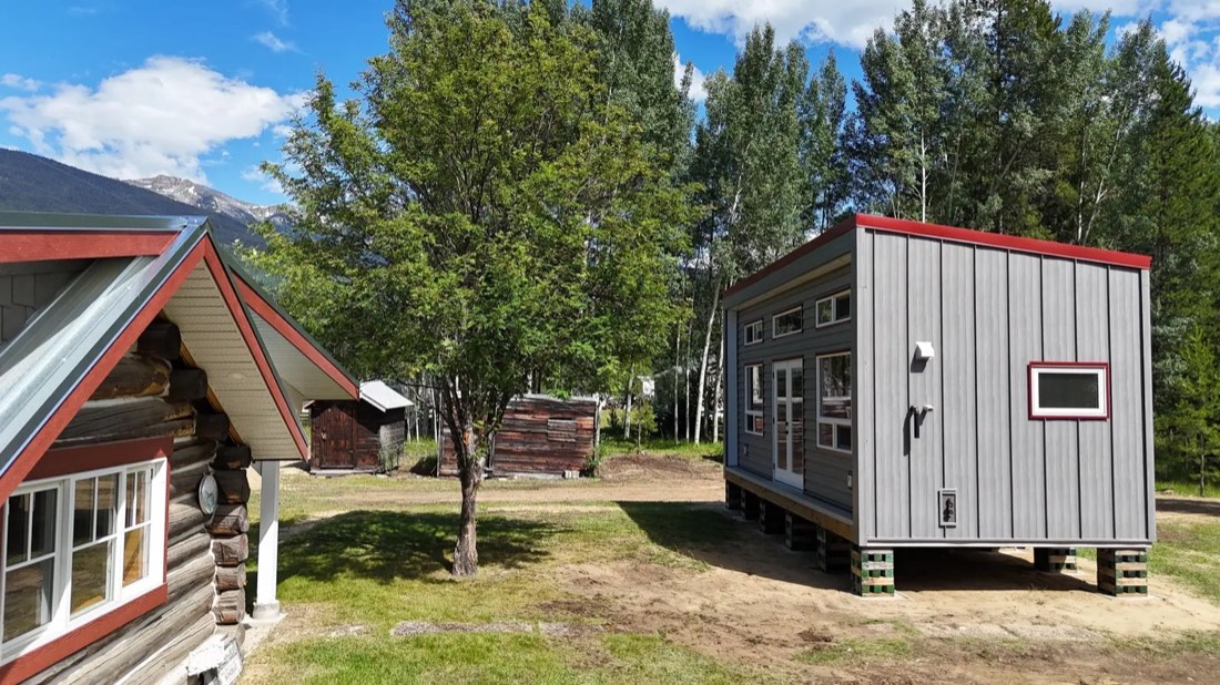 Modern Cabin Meets a Piece of History in Valemount, BC
